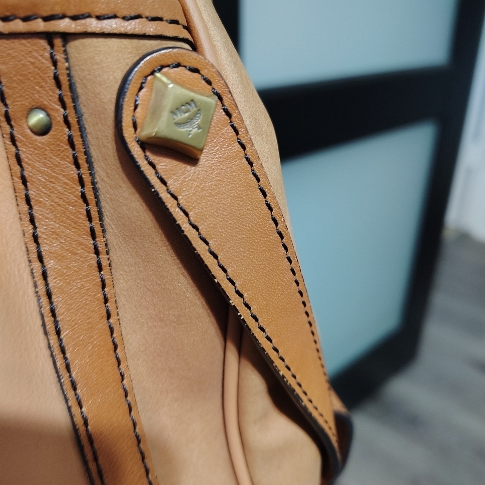 Tan Leather Women's Bag - Picture 5 of 16